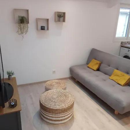 Neuf - Foret De Troncais بيت للعطل *